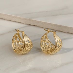 Love Hearts Hoops | 18k Gold Filled